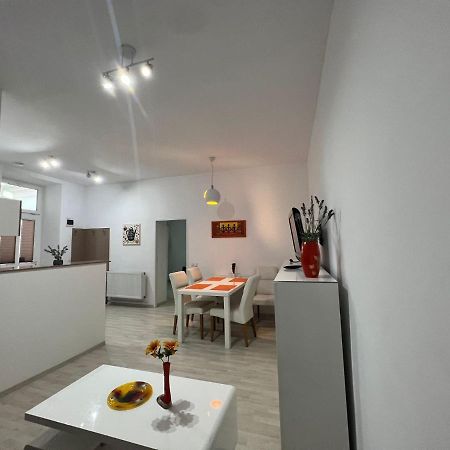 Apartament Teodora Sibiu Apartment ภายนอก รูปภาพ